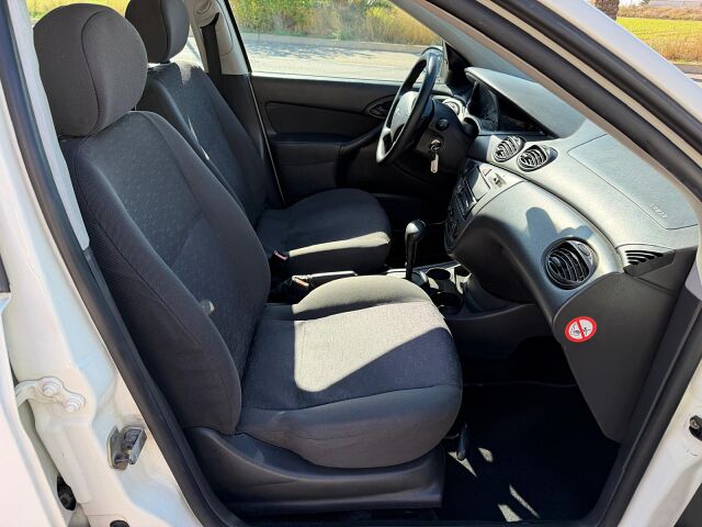 FORD FOCUS TREND ESTATE 1.6 AUTO SPANISH LHD IN SPAIN 125000 MILES SUPER 2002